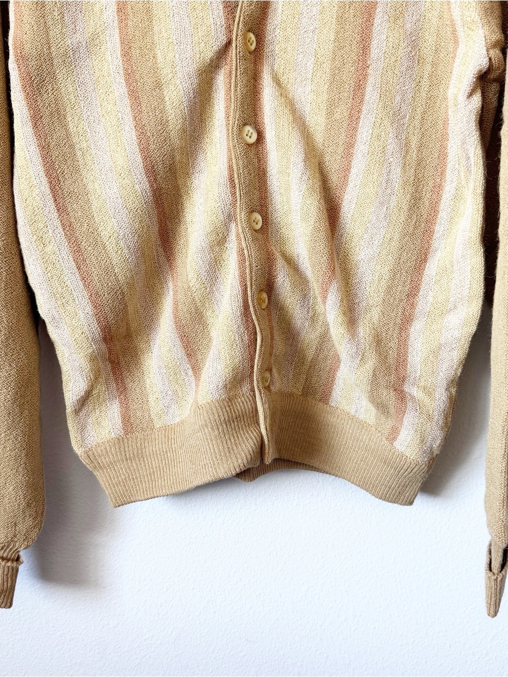 Pendleton Beige and Tan Multi-Stripe V-Neck Cardigan vintage 60’s / 70’s - Picture 3 of 8